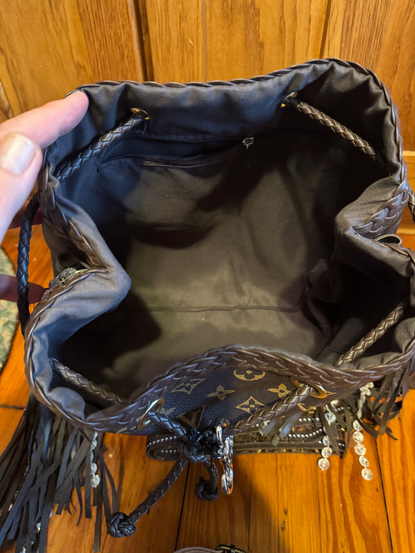 Fashion Bucket Handbag Tassel Iridescent Beaded Unbranded