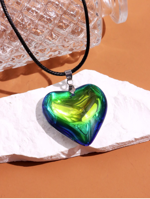 Titanic Multicolor Heart Necklace ( choice )
