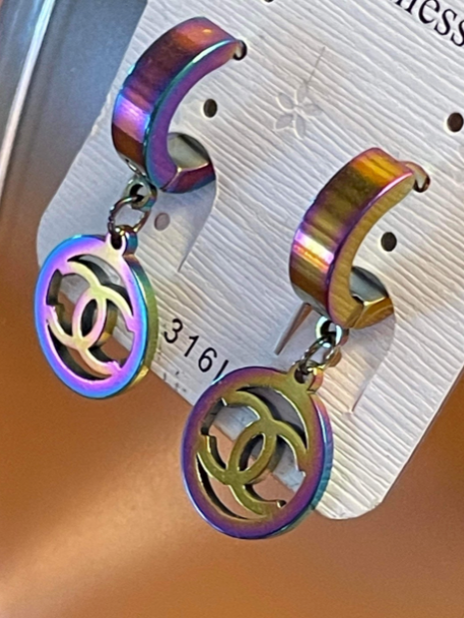 Elite Unbranded Holographic Oil Spill Earrings