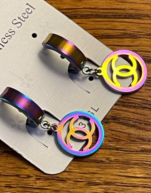 Elite Unbranded Holographic Oil Spill Earrings