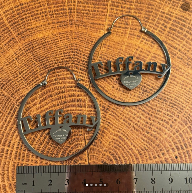 Elite Heart Silver Hoop Earrings Unbranded E357