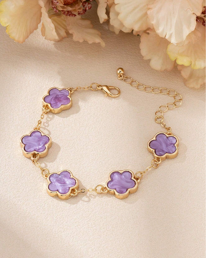 Lucky ~ 4 Leaf Clover Bracelet in Purple