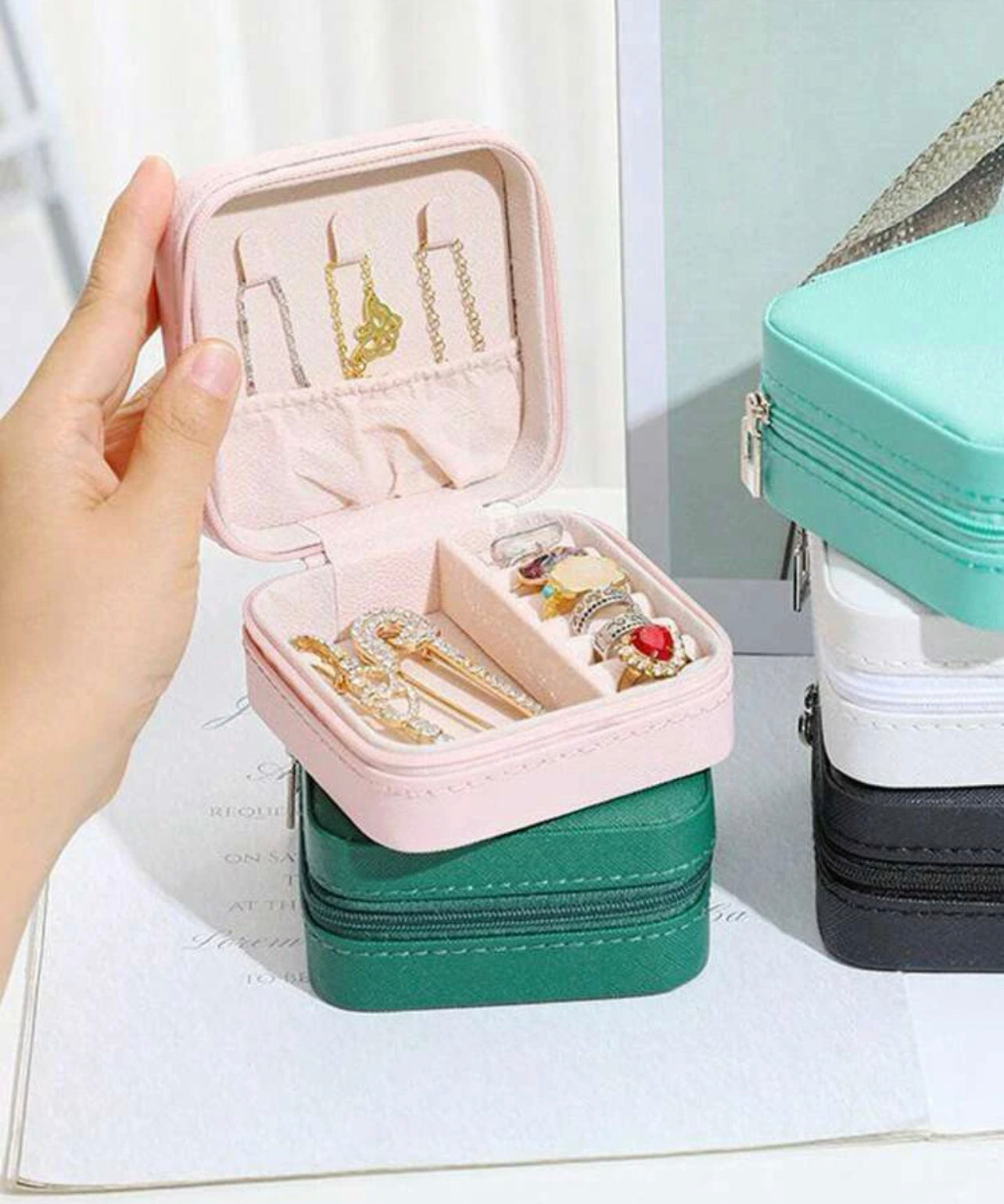 Green Travel Jewelry Case