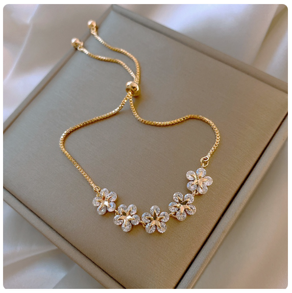 Cubic Zirconia Flower Pull Gold Bracelet