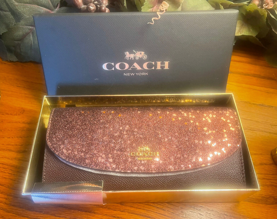 COACH Heart Glitter Envelope Wallet ( Authentic ) F39130