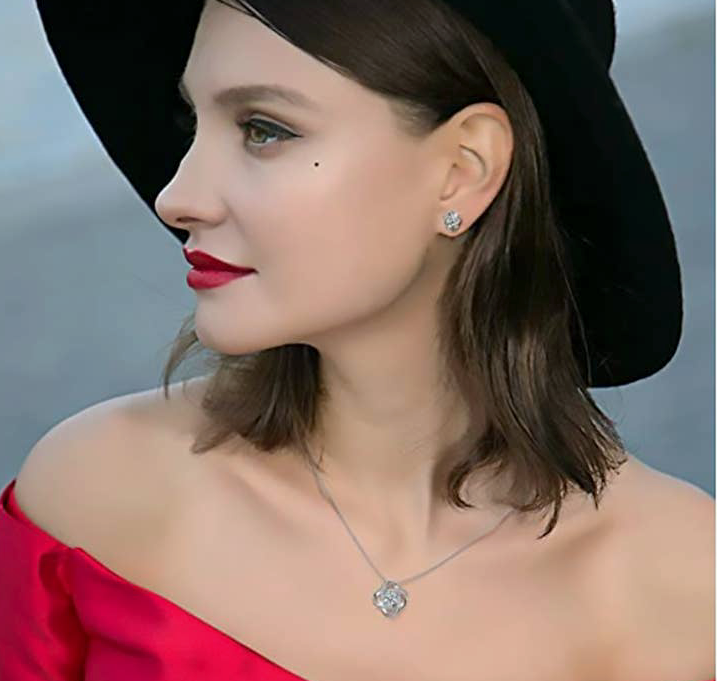 EM 18k White Gold Plated CZ Diamond Fashion Necklace
