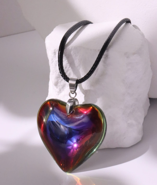 Titanic Multicolor Heart  Necklace      (  choice   )
