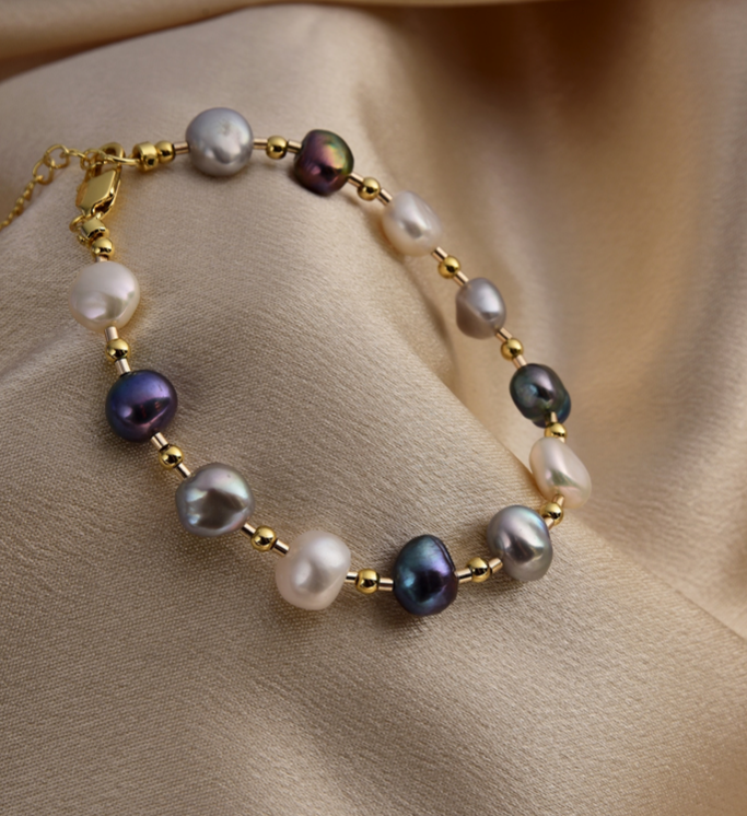Blessed Heart ~  Cultured Akoya Pearls Bracelet