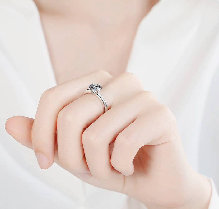 Classic Six-Prong Moissanite Engagement Ring in 925 Silver