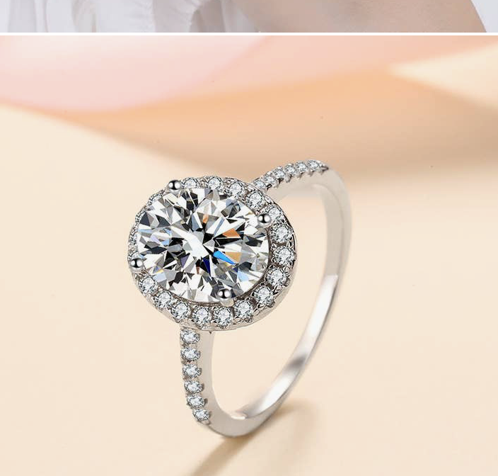 Oval Moissanite Engagement Ring in silver 925 Sterling Silver